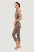 Load image into Gallery viewer, Top Kathmandu Activewear - Jasper Brown
